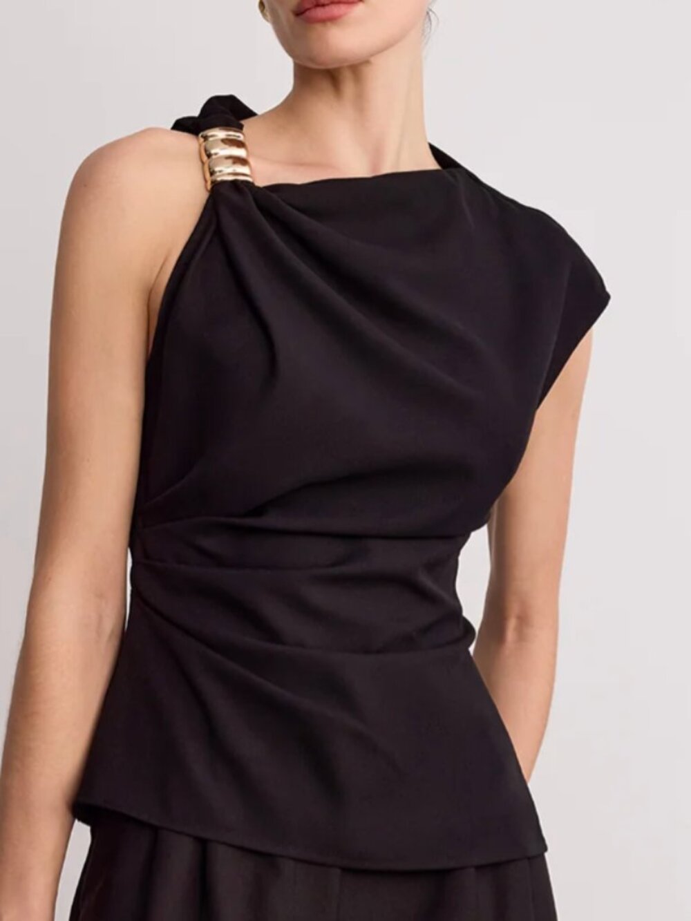 Commense Metal Buckle Asymmetric Sleeveless Top S